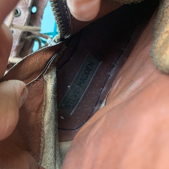 STEVE MADDEN BOOTS: red/deep pink color. stylish with laces; wear with zips - Picture 14 of 15